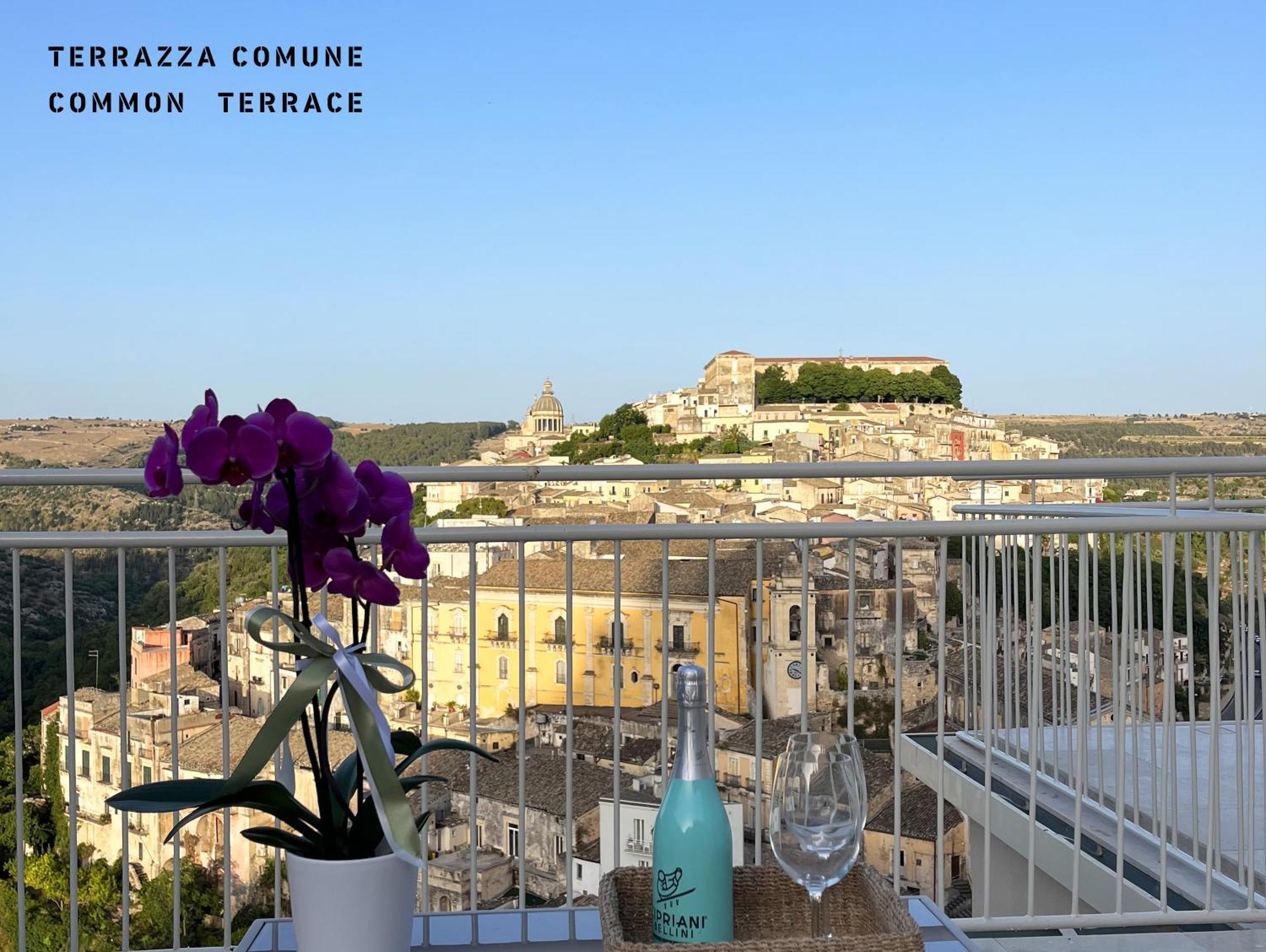La Casa Di Irene - Suites Con Vista Ragusa Exterior photo